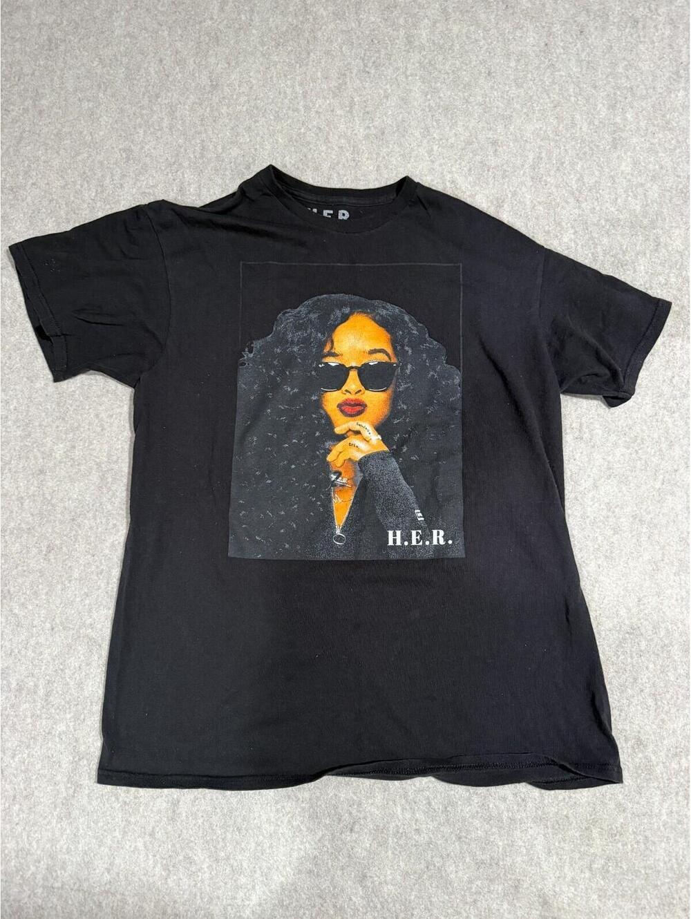 HER Mens Black T-Shirt Graphic Print Short Sleeve Round Neck Cotton Size L